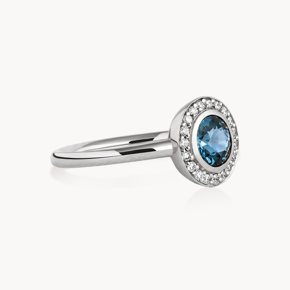 #Métal_Or blanc 18k