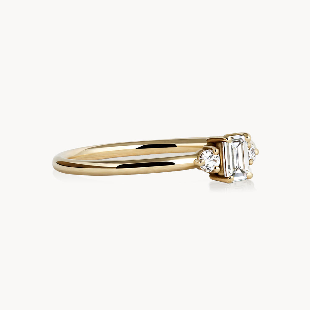 #Metal_18k yellow gold