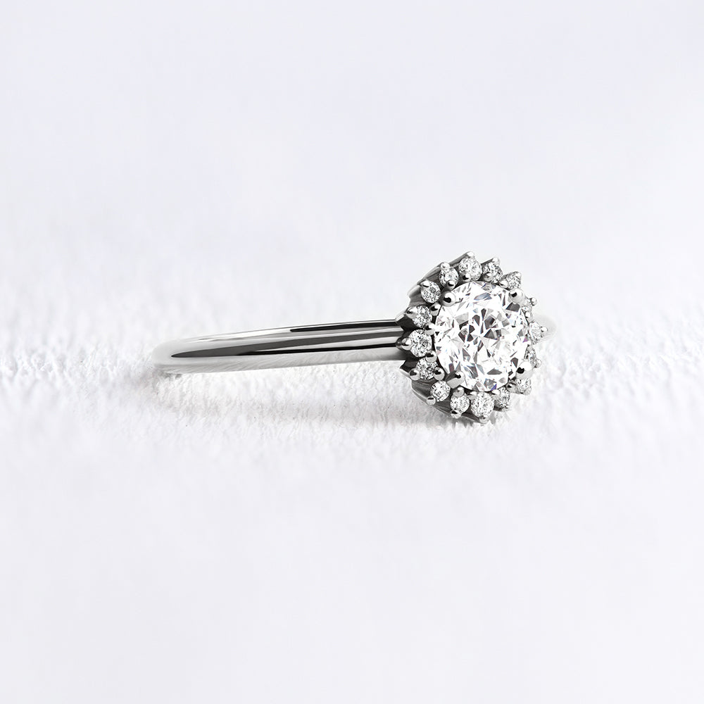 Bague de fiançailles marguerite en or et diamants | Deloison Paris