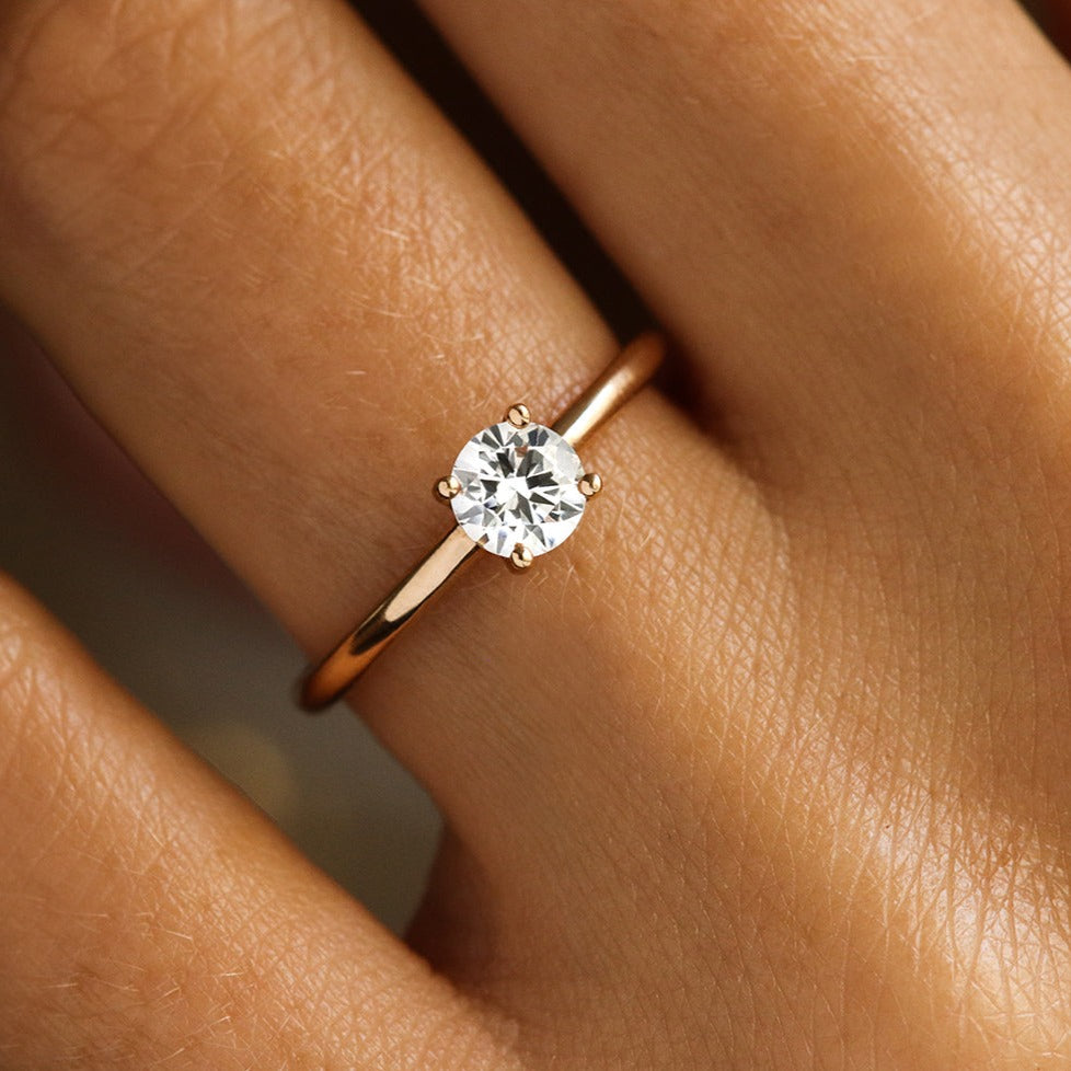 Bague de fiançailles solitaire diamant - Deloison Paris