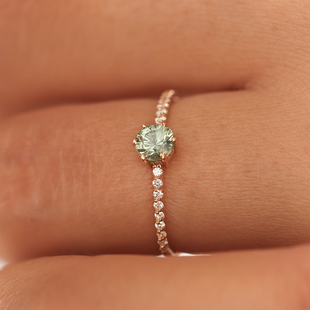 Bague saphir vert et diamants en or 18 carats | Deloison Paris