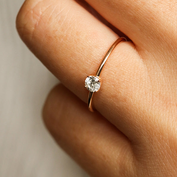 Bague de fiançailles en or 18 carats et diamant | Deloison Paris