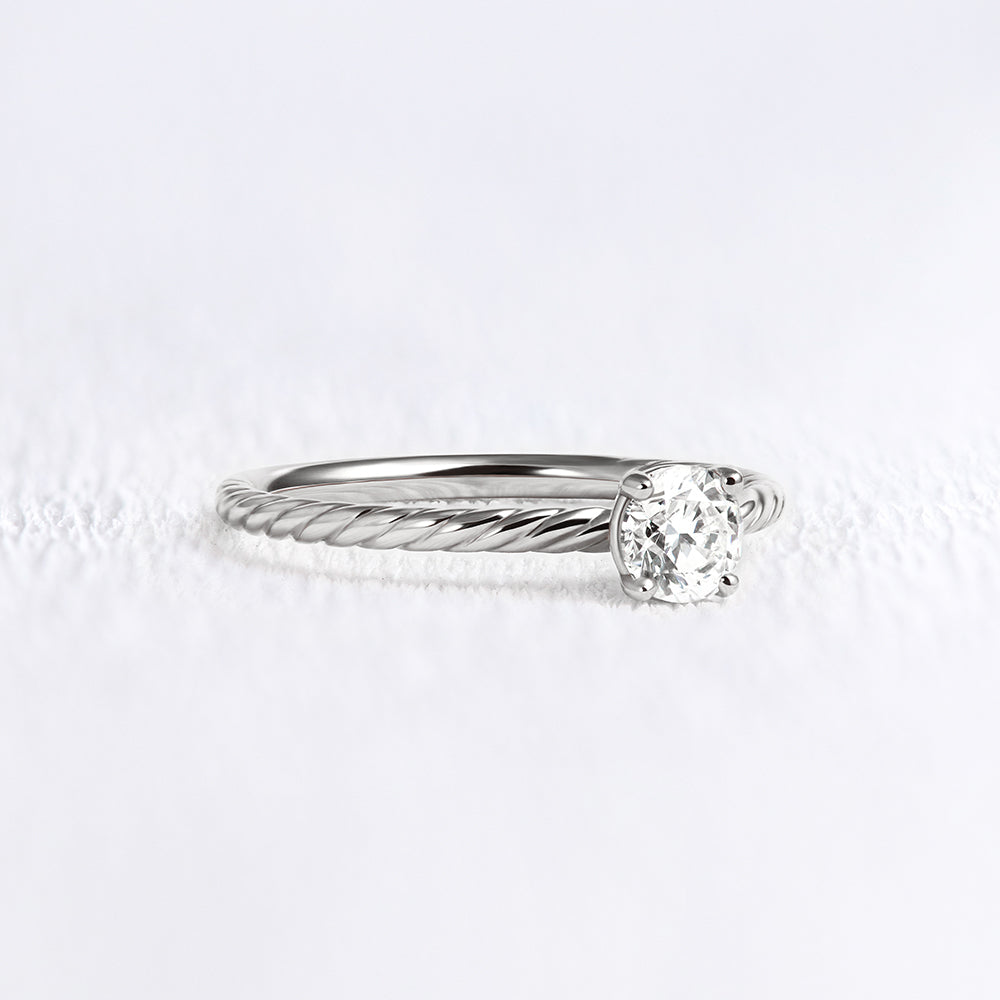 Bague de fiançailles torsadée en or blanc et diamant | Deloison Paris