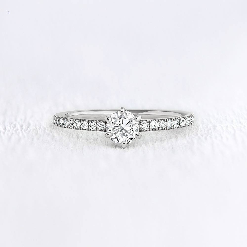 Bague de fiançailles solitaire pavé or blanc et diamants | Deloison Paris