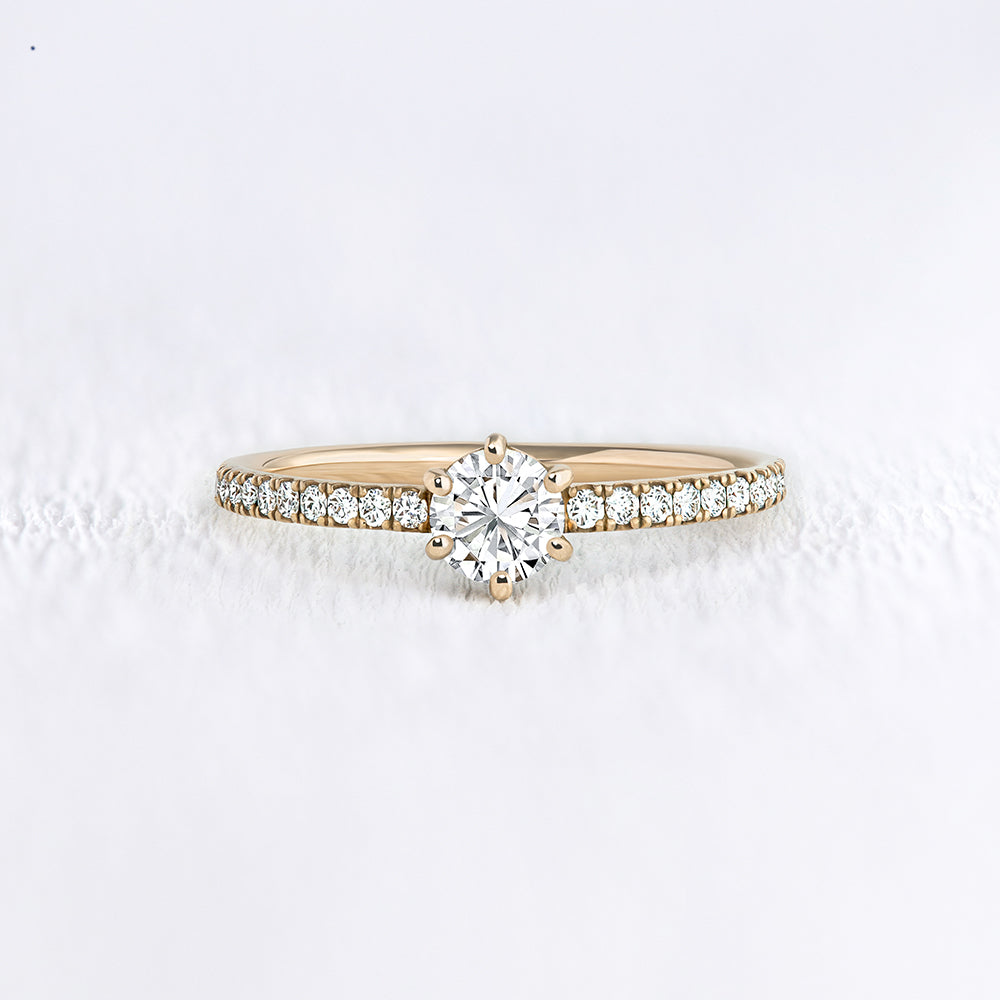 Bague de fiançailles solitaire pavé or jaune et diamants | Deloison Paris