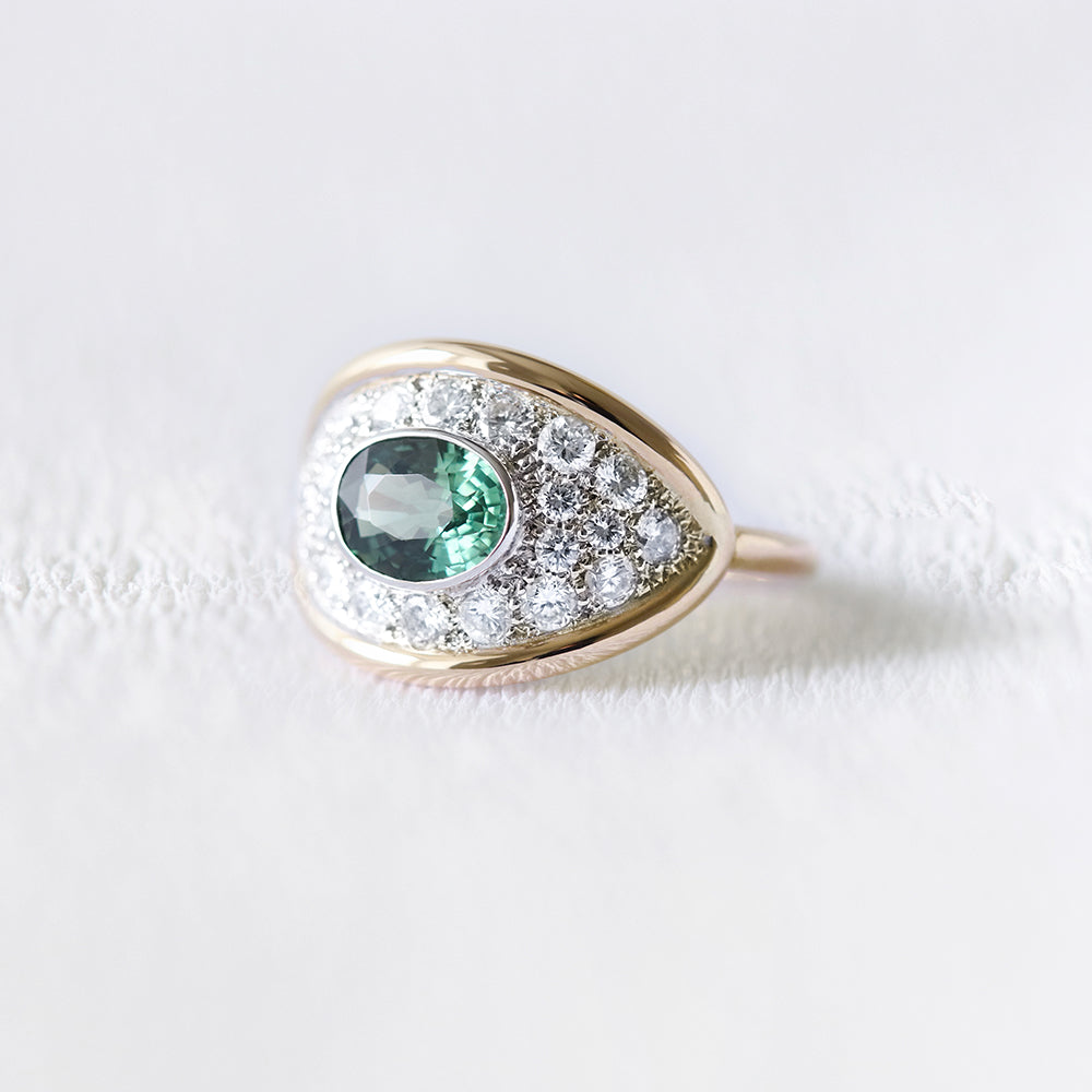 Rose Gold Engagement Ring with Green Sapphire and Diamonds | Deloison Paris