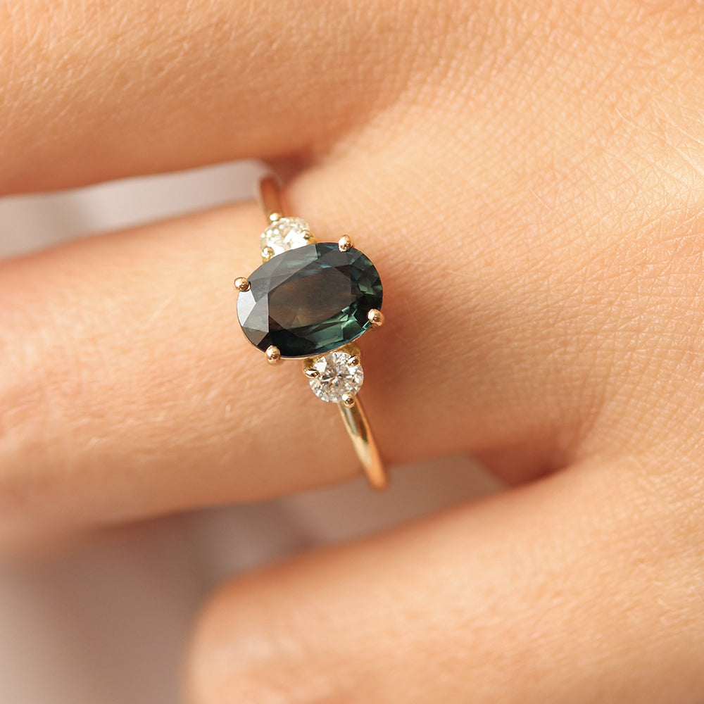 Bague de fiançailles en or et saphir vert | Deloison paris