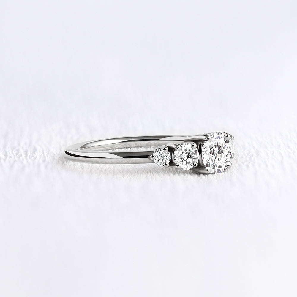 Bague de fiançailles en or 18 carats et diamants | Deloison Paris