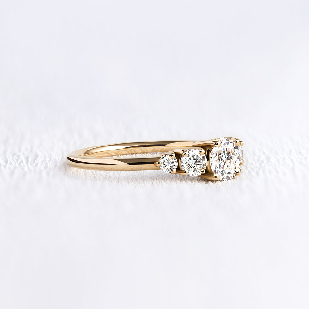 Bague de fiançailles en or 18 carats et diamants | Deloison Paris