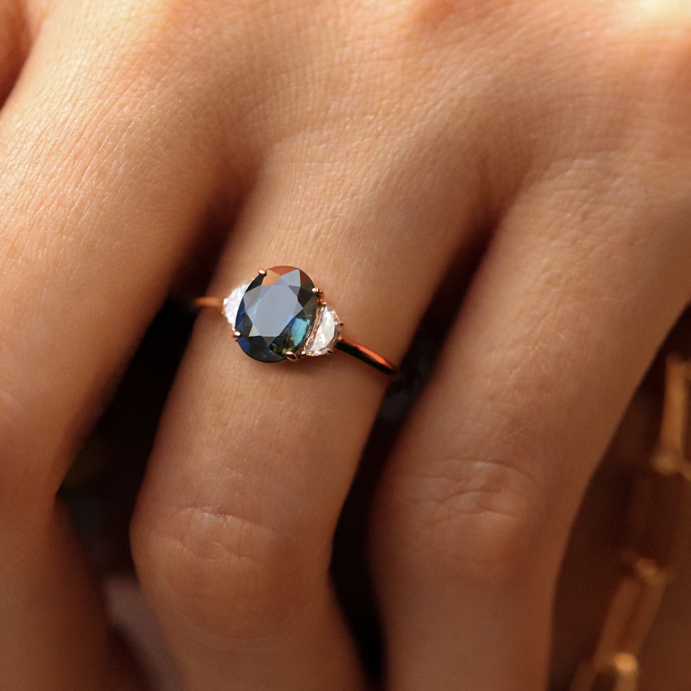 Bague de fiançailles en 18 carats et saphir vert | Deloison Paris