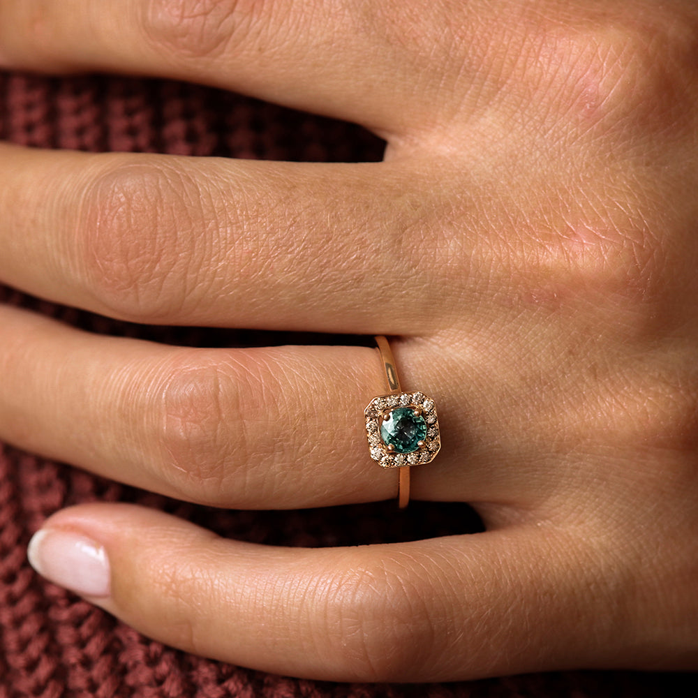 Bague de fiançailles vintage saphir vert et diamant - Deloison Paris