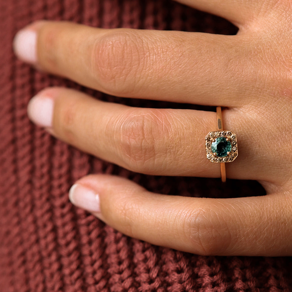 Bague de fiançailles vintage saphir vert et diamant - Deloison Paris