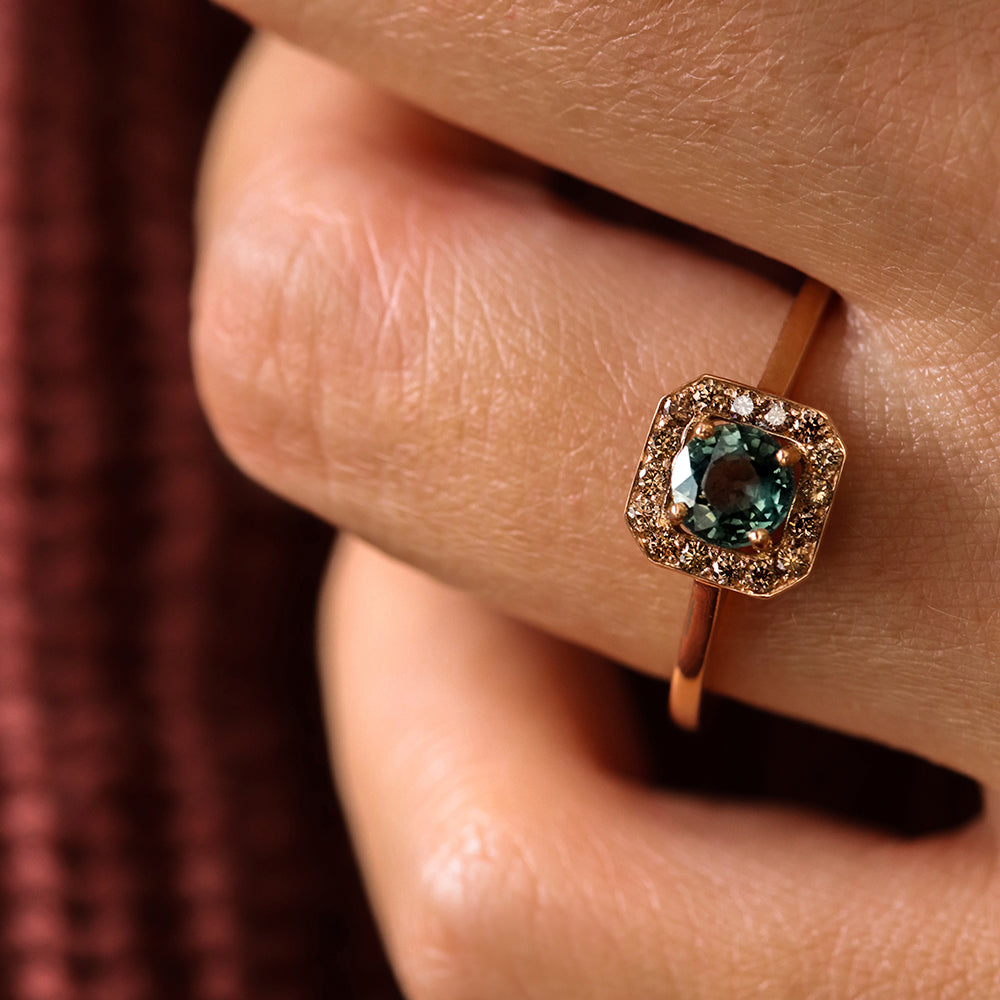 Bague de fiançailles vintage saphir vert et diamant - Deloison Paris