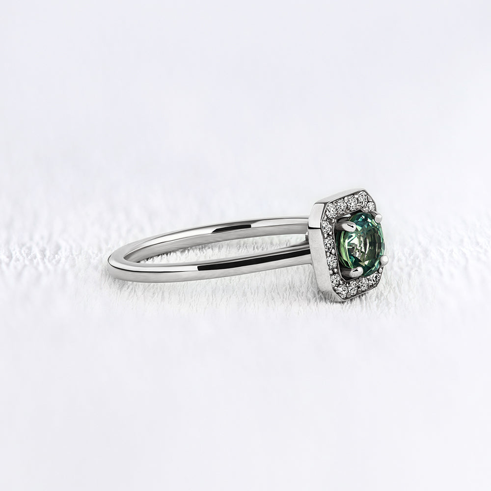 Bague de fiançailles vintage saphir vert et diamant - Deloison Paris