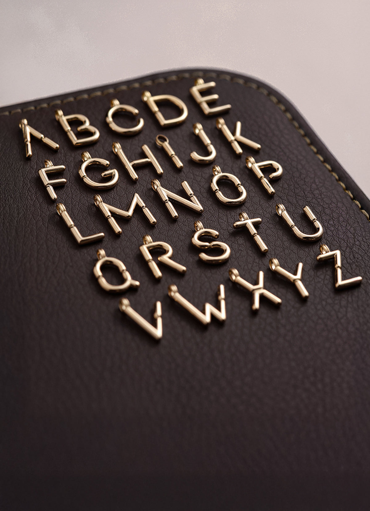 Lettres abécédaire en or 18k 