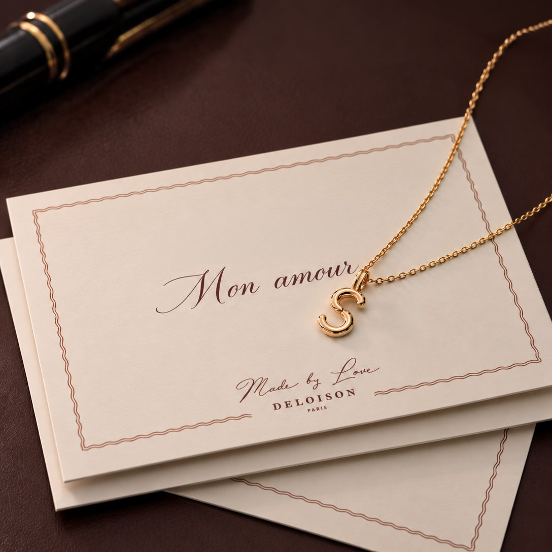 Lettre et pendentif lettre S 