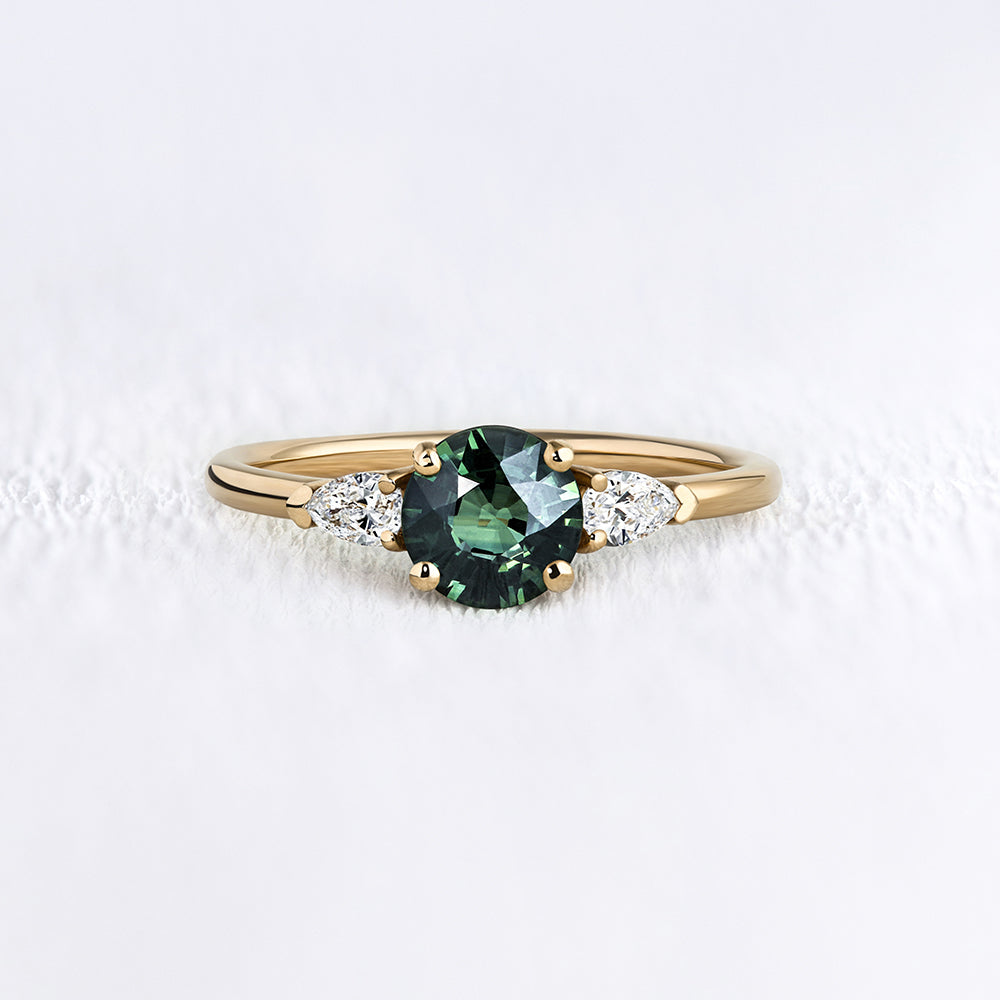 Bague de fiançailles en or saphir vert et diamants | Deloison Paris
