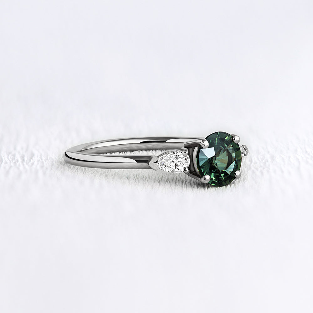Bague de fiançailles en or saphir vert et diamants | Deloison Paris