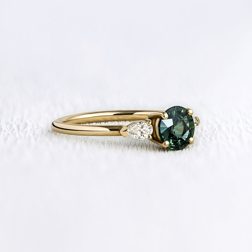 Bague de fiançailles en or saphir vert et diamants | Deloison Paris