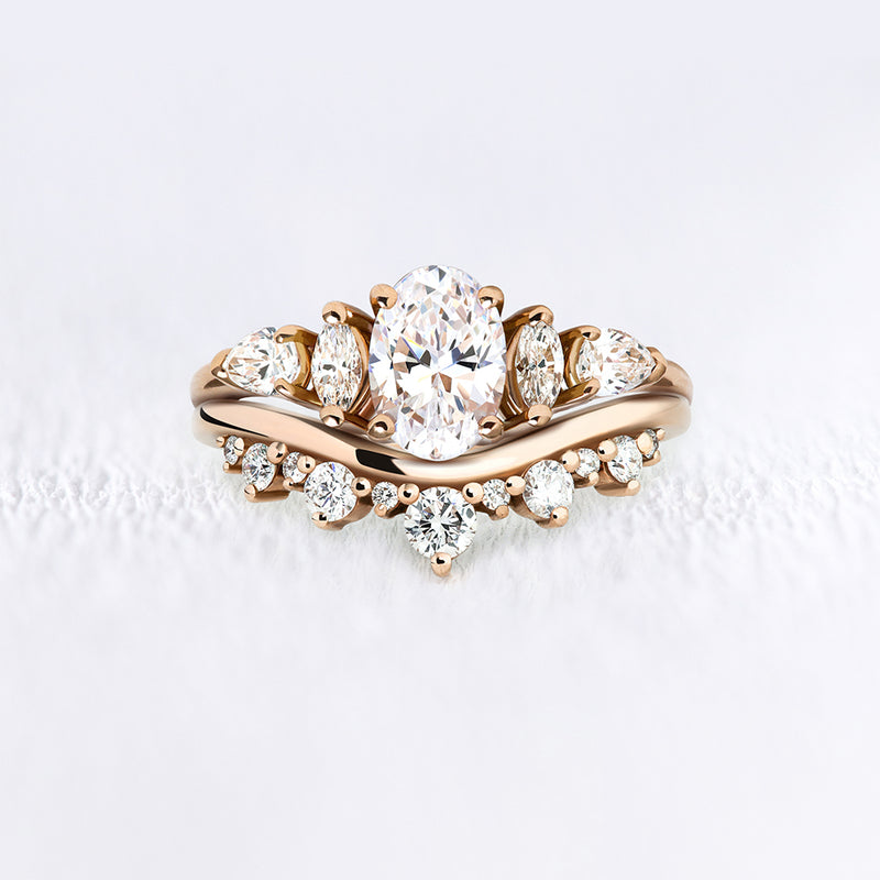 Bague de fiançailles en or rose et diamants épaulés | Deloison Paris