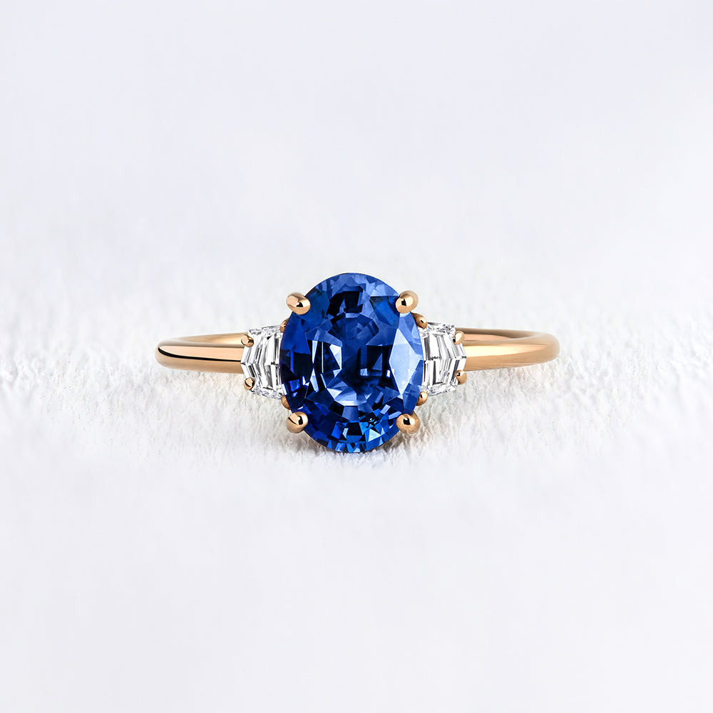 Bague de fiançailles en or, diamants et saphir bleu Deloison Paris