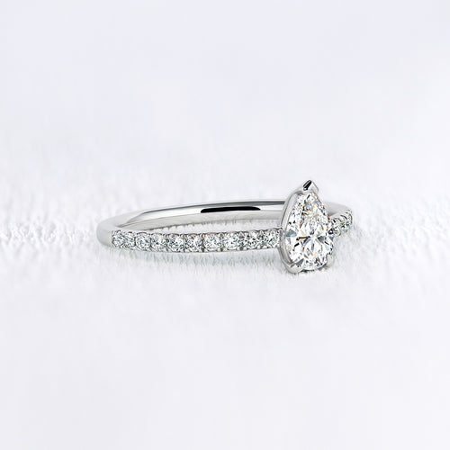 Bague diamant poire en or 18 carats - Deloison Paris