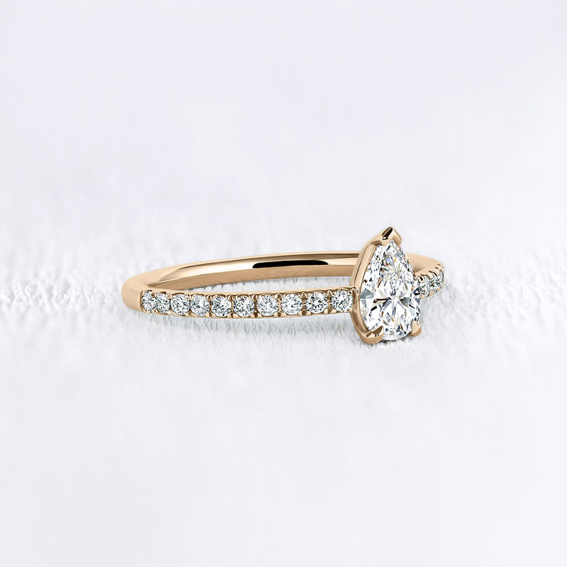 Bague diamant poire en or 18 carats - Deloison Paris