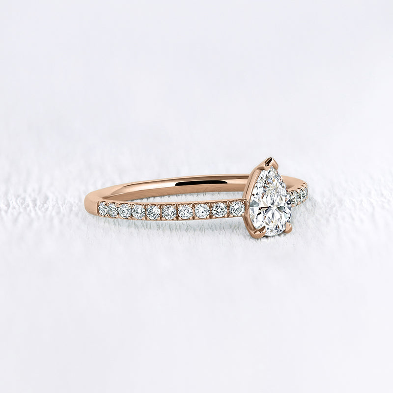 Bague diamant poire en or 18 carats - Deloison Paris