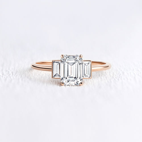 Bague de fiançailles art déco en or et diamants émeraude | Deloison Paris