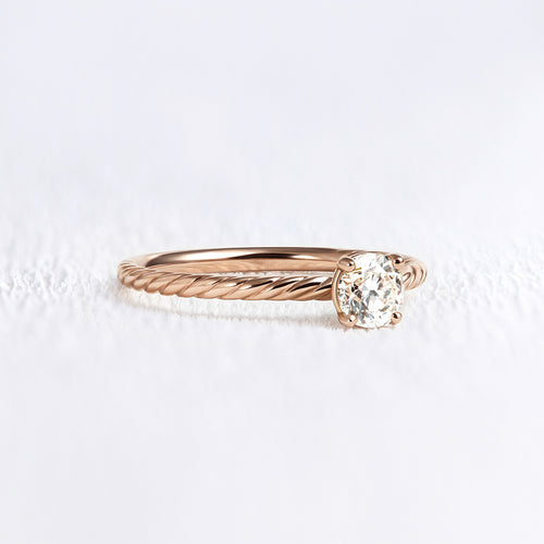 Bague de fiançailles torsadée en or rose et diamant | Deloison Paris