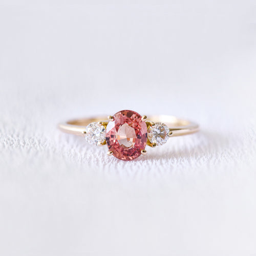 bague de fiançailles en or et saphir padparadscha | Deloison paris