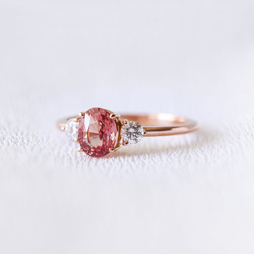 bague de fiançailles en or et saphir padparadscha | Deloison paris