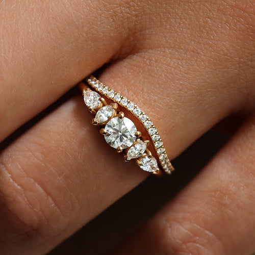 Bague solitaire épaulé en diamant - Deloison Paris