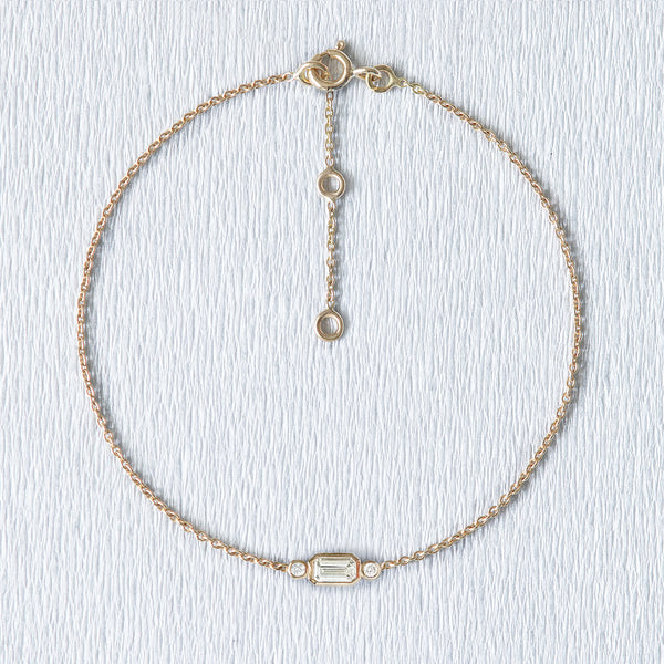 Bracelet en or 18 carats et diamants taille émeraude | Deloison Paris
