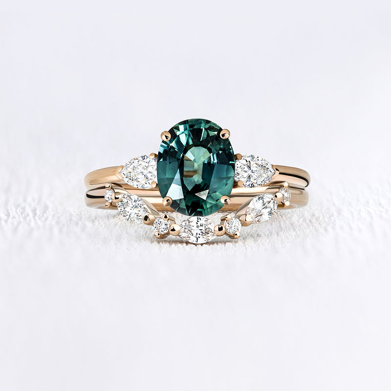 Bague de fiançailles originale saphir vert et diamants | Deloison Paris