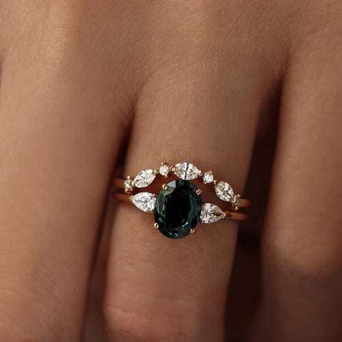 Bague de fiançailles originale saphir vert et diamants | Deloison Paris